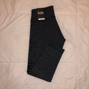 NWT Victoria secret sport cropped leggings